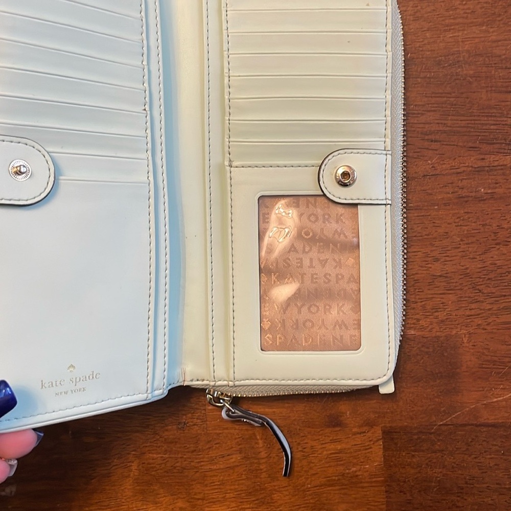 Kate spade ♠️ Wallet - Picture 4 of 11